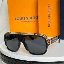 Picture of Louis Vuitton Sunglasses _SKUfw76721218fw